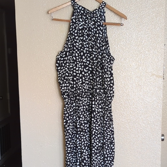 ⚡3x1 Bundle Dresses Cœur de Vague Black and White Halter Dress - Picture 2 of 12